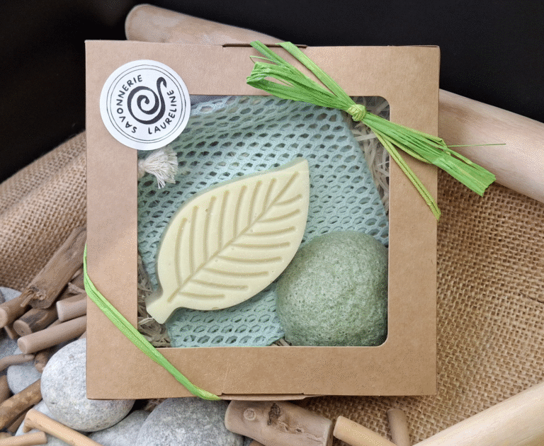 Coffret cadeau savon artisanal accessoire